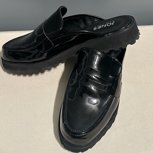 Jones New York Elegant Black Backless Loafers - Picture 6 of 6